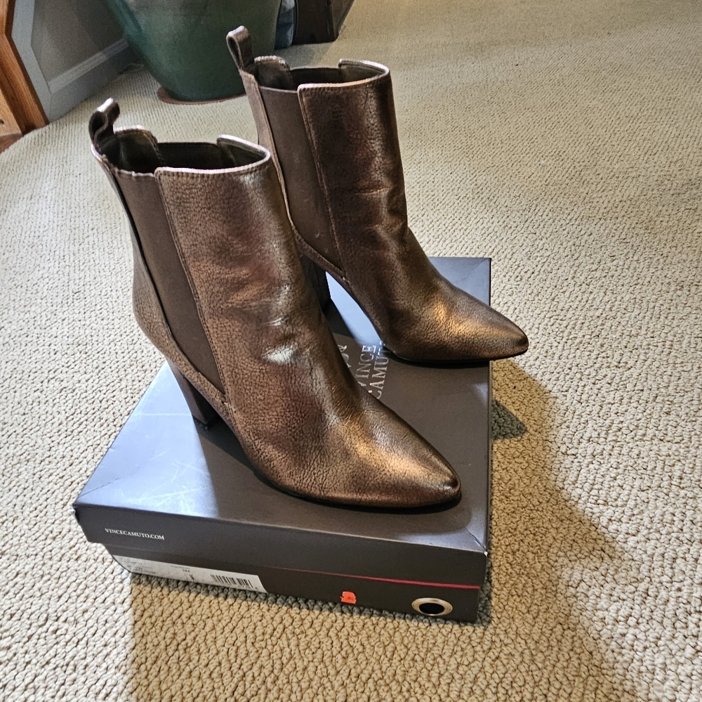 Vince Camuto Britsy Nappa Aztec leather bootie - size 8, color bronze